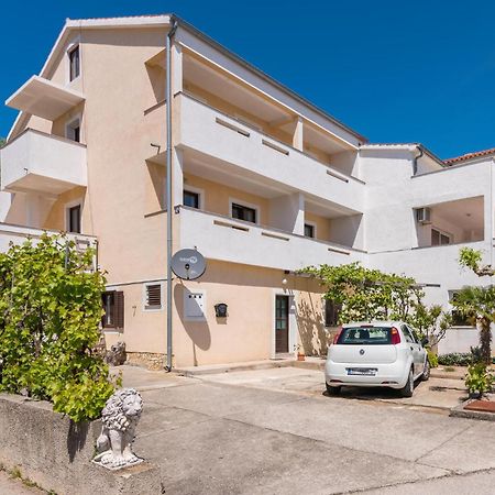 Gorgeous Apartment In Krk With Wifi Krk Town Eksteriør bilde