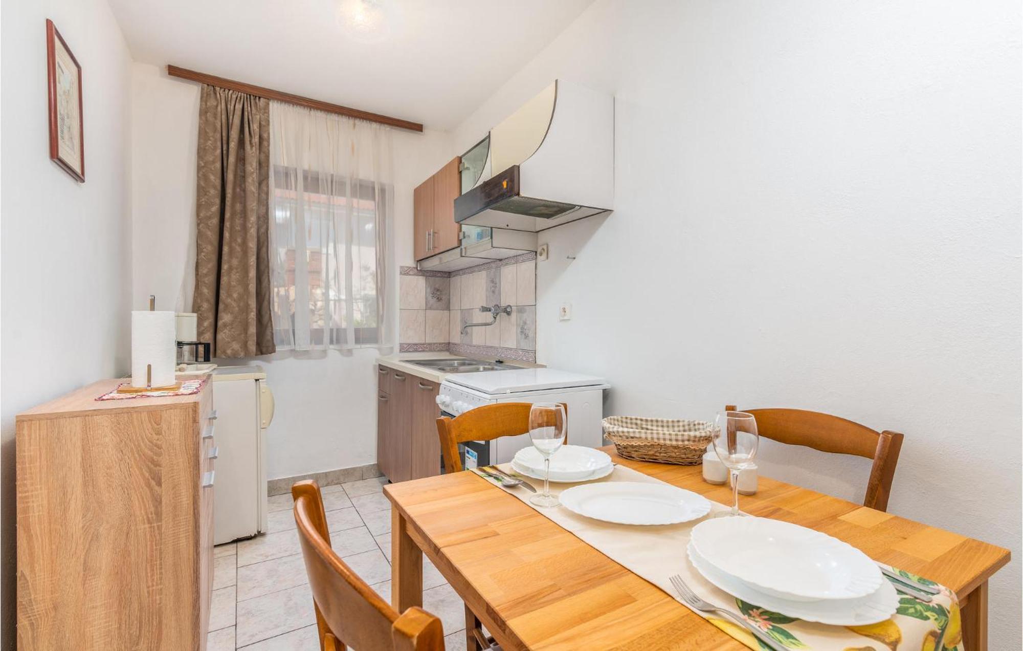 Gorgeous Apartment In Krk With Wifi Krk Town Eksteriør bilde